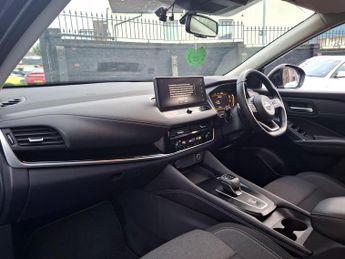 Nissan Qashqai 1.3 DIG-T MHEV N-Connecta XTRON Euro 6 (s/s) 5dr