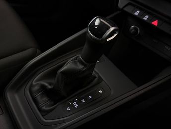 Audi A1 1.0 TFSI 30 Technik Sportback S Tronic Euro 6 (s/s) 5dr