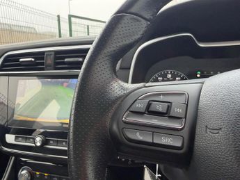 MG MG ZS 44.5kWh Exclusive Auto 5dr