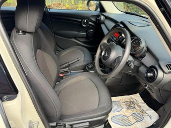 MINI Hatch 1.5 Cooper Auto Euro 6 (s/s) 5dr