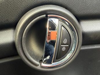 MINI Hatch 1.5 Cooper Auto Euro 6 (s/s) 5dr
