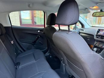 Peugeot 208 1.2 PureTech Allure EAT Euro 6 (s/s) 5dr