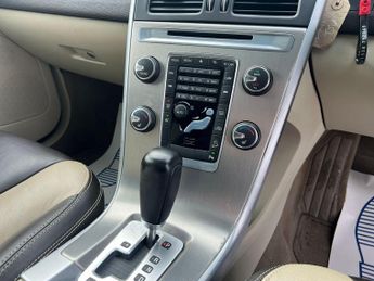 Volvo XC60 2.4 D5 SE Lux Geartronic AWD Euro 5 5dr