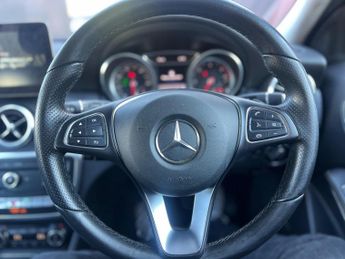 Mercedes-Benz A Class 2.1 A200d Sport (Premium) 7G-DCT Euro 6 (s/s) 5dr