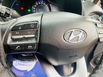 Hyundai KONA 64kWh Premium Auto 5dr (7kW Charger)