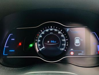 Hyundai KONA 64kWh Premium Auto 5dr (7kW Charger)