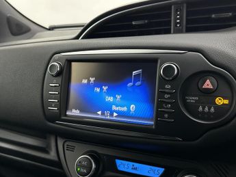 Toyota Yaris 1.5 VVT-h Excel E-CVT Euro 6 (s/s) 5dr