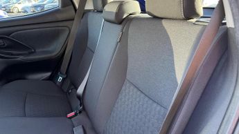 Toyota Yaris 1.5 VVT-h Design E-CVT Euro 6 (s/s) 5dr