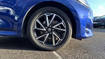 Toyota Yaris 1.5 VVT-h Design E-CVT Euro 6 (s/s) 5dr