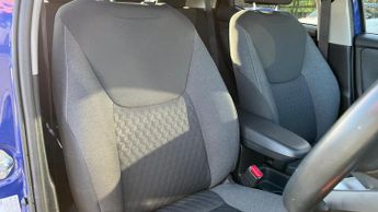 Toyota Yaris 1.5 VVT-h Design E-CVT Euro 6 (s/s) 5dr