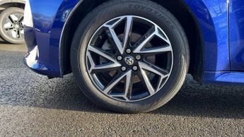 Toyota Yaris 1.5 VVT-h Design E-CVT Euro 6 (s/s) 5dr