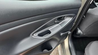 Toyota Yaris 1.5 VVT-h Icon E-CVT Euro 6 (s/s) 5dr