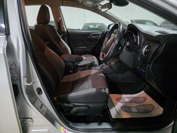 Toyota Auris 1.8 VVT-h Icon Tech CVT Euro 6 (s/s) 5dr