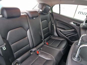 Mercedes-Benz GLA 1.6 GLA200 Sport (Premium) 7G-DCT Euro 6 (s/s) 5dr