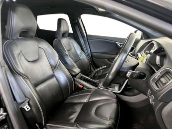 Volvo V40 2.0 T2 R-Design Edition Hatchback 5dr Petrol Manual Euro 6 (s/s)