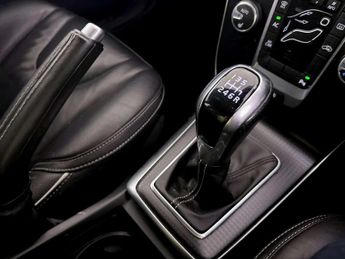 Volvo V40 2.0 T2 R-Design Edition Hatchback 5dr Petrol Manual Euro 6 (s/s)