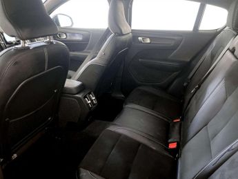 Volvo C40 Recharge 69kWh Ultimate SUV 5dr Electric Auto (231 ps)