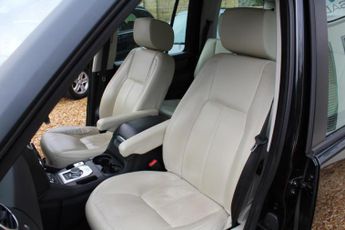 Land Rover Discovery 4 3.0 SD V6 HSE Luxury Auto 4WD Euro 5 (s/s) 5dr