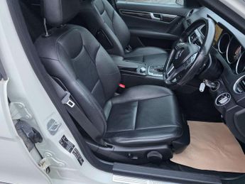 Mercedes-Benz C Class 2.1 C220 CDI BlueEfficiency Sport Saloon 4dr Diesel G-Tronic+ Eu