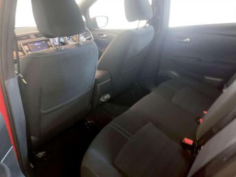 Nissan Leaf 39kWh Acenta Hatchback 5dr Electric Auto (150 ps)