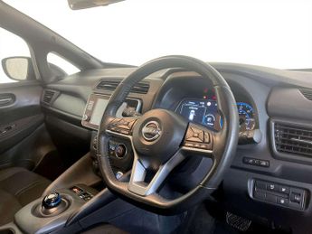 Nissan Leaf 39kWh Acenta Hatchback 5dr Electric Auto (150 ps)