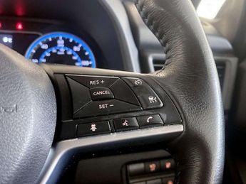 Nissan Leaf 39kWh Acenta Hatchback 5dr Electric Auto (150 ps)