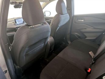 Nissan Qashqai 1.3 DIG-T MHEV Acenta Premium SUV 5dr Petrol Hybrid Manual Euro 