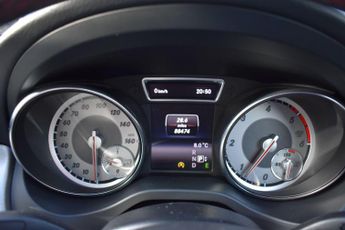 Mercedes-Benz GLA 2.1 GLA220d AMG Line (Premium Plus) 7G-DCT 4MATIC Euro 6 (s/s) 5