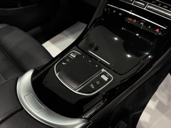 Mercedes-Benz EQC EQC 400 80kWh AMG Line (Premium Plus) Auto 4MATIC 5dr