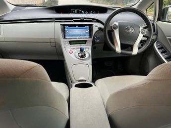 Toyota Prius 1.8 vvti excel hatchback