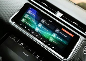 LAND ROVER RANGE ROVER VELAR 2.0 D240 S SUV 5dr Diesel Auto 4WD Euro 6 (s/s) (240 ps) +FREE 6