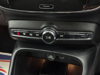 Volvo XC40 Recharge Twin 78kWh Plus Auto AWD 5dr