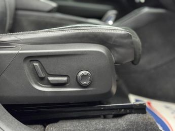 Volvo XC40 Recharge Twin 78kWh Plus Auto AWD 5dr