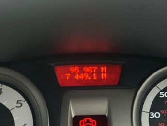 Renault Clio 1.6 VVT Expression 5dr