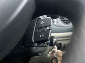 Renault Clio 1.6 VVT Expression 5dr