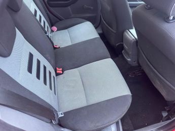 Ford Focus 2.0 Zetec S 5dr