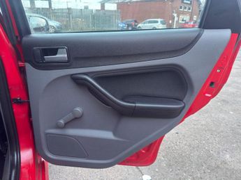 Ford Focus 2.0 Zetec S 5dr