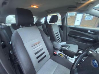 Ford Focus 2.0 Zetec S 5dr