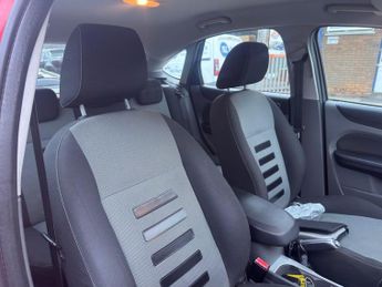 Ford Focus 2.0 Zetec S 5dr
