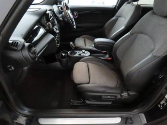 MINI Electric Hatch Cooper SE 32.6kWh Level 2 Auto 3dr