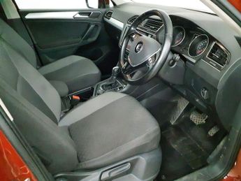 Volkswagen Tiguan 2.0 TDI SE Navigation DSG 4Motion Euro 6 (s/s) 5dr