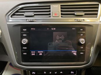 Volkswagen Tiguan 2.0 TDI SE Navigation DSG 4Motion Euro 6 (s/s) 5dr