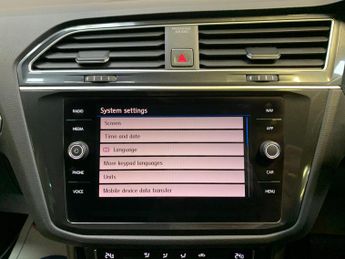 Volkswagen Tiguan 2.0 TDI SE Navigation DSG 4Motion Euro 6 (s/s) 5dr
