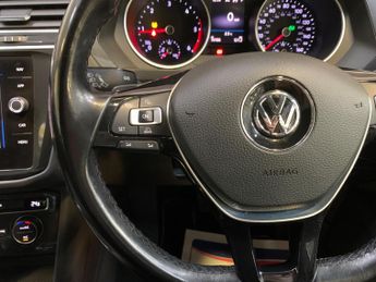 Volkswagen Tiguan 2.0 TDI SE Navigation DSG 4Motion Euro 6 (s/s) 5dr