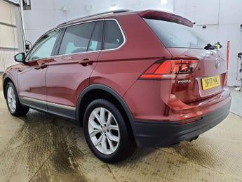 Volkswagen Tiguan 2.0 TDI SE Navigation DSG 4Motion Euro 6 (s/s) 5dr