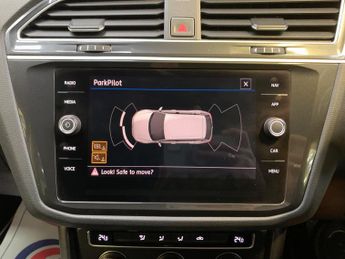 Volkswagen Tiguan 2.0 TDI SE Navigation DSG 4Motion Euro 6 (s/s) 5dr