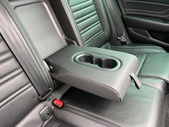 Volkswagen Passat 2.0 TDI EVO R-Line DSG 4Motion Euro 6 (s/s) 5dr