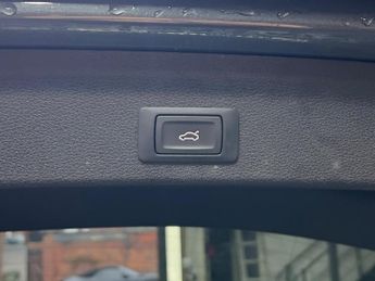 Audi Q3 1.5 TFSI CoD 35 S line S Tronic Euro 6 (s/s) 5dr