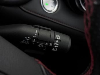MG MG HS 1.5 T-GDI 16.6kWh Exclusive Auto Euro 6 (s/s) 5dr