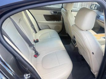 Jaguar XF 3.0d V6 Premium Luxury Auto Euro 5 4dr